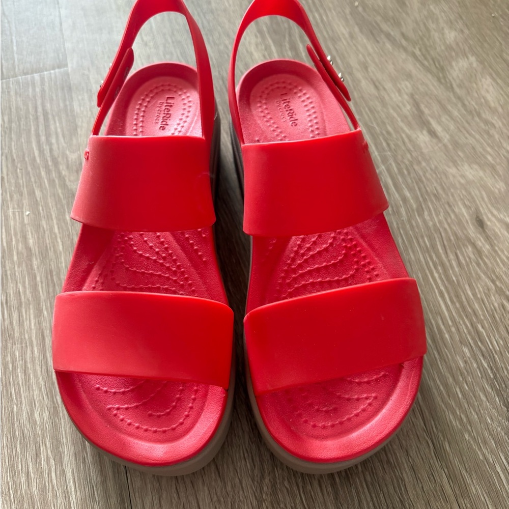 CROCS Women's Coral Platform Slingback Sandal - Picture 3 of 3